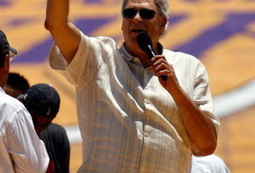 LOS ANGELES, CA - JUNE 17:  Head coach Phil Jackson of the Los Angeles Lakers addresses the crowd during the 2009 NBA Championship Victory Parade at the Los Angeles Memorial Coliseum on June 17, 2009 in Los Angeles, California.  (Photo by Jeff Gross/Getty Images)