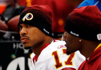 LANDOVER, MD - OCTOBER 18:  Quaterback Jason Campbell #17 of the Washington Redskins watches from the sidelines after being benched after the first half against the  Kansas City Chiefs October 18, 2009 at FedEx Field in Landover, Maryland.The Chiefs won the game 14-6.  (Photo by Win McNamee/Getty Images)