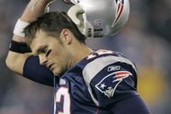 Tom-brady-hats-off_crop_190x127