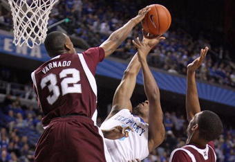 LEXINGTON, KY - FEBRUARY 3:  Jarvis Varnado #32 of the Mississippi State Bulldogs blocks the shot of Ramon Harris #5 of the Kentucky Wildcats during the SEC game at Rupp Arena February 3, 2009 in Lexington, Kentucky. Mississippi State won 66-57.  (Photo by Andy Lyons/Getty Images)