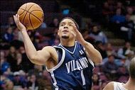 Scottie-layup_crop_190x127