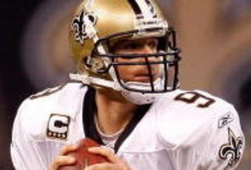 NEW ORLEANS - OCTOBER 18:  Drew Brees #9 of the New Orleans Saints throws a pass against the New York Giants at the Louisiana Superdome on October 18, 2009 in New Orleans, Louisiana.  The Saints defeated the Giants 48-27.  (Photo by Chris Graythen/Getty Images)