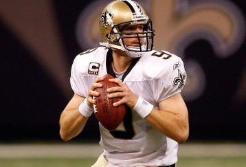 NEW ORLEANS - OCTOBER 18:  Drew Brees #9 of the New Orleans Saints throws a pass against the New York Giants at the Louisiana Superdome on October 18, 2009 in New Orleans, Louisiana.  The Saints defeated the Giants 48-27.  (Photo by Chris Graythen/Getty Images)