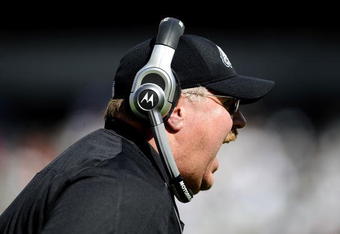 PHILADELPHIA - SEPTEMBER 20:  Andy Reid, head coach of the Philadelphia Eagles yells from the sidelines during a game against the New Orleans Saints at Lincoln Financial Field on September 20, 2009 in Philadelphia, Pennsylvania.  (Photo by Jeff Zelevansky/Getty Images)