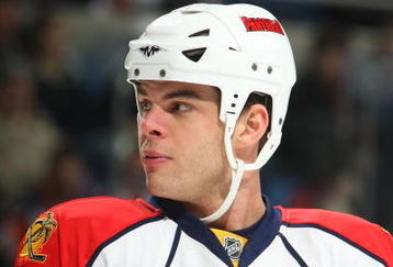 UNIONDALE, NY - DECEMBER 31: Nathan Horton #16 of the Florida Panthers skates against the New York Islanders on December 31, 2008 at the Nassau Coliseum in Uniondale, New York. (Photo by Bruce Bennett/Getty Images)