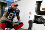 ORCHARD PARK, NY - SEPTEMBER 20: Terrell Owens #81 of the Buffalo Bills gets ready to take the field against the Tampa Bay Buccaneers at Ralph Wilson Stadium on September 20, 2009 in Orchard Park, New York.  (Photo by Rick Stewart/Getty Images)