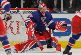 NEW YORK - OCTOBER 19: Steve Valiquette #40 of the New York Rangers tends net against the San Jose Sharks at Madison Square Garden on October 19, 2009 in New York, New York. (Photo by Bruce Bennett/Getty Images)