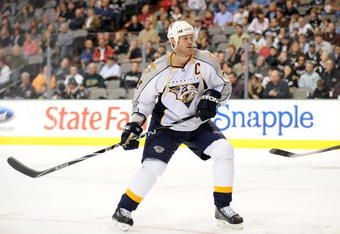 DALLAS - OCTOBER 14:  Center Jason Arnott #19 of the Nashville Predators at American Airlines Center on October 14, 2009 in Dallas, Texas.  (Photo by Ronald Martinez/Getty Images)
