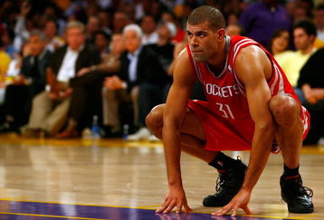 LOS ANGELES, CA - MAY 04:  Shane Battier #31 of the Houston Rockets looks on against the Los Angeles Lakers in the second half of Game One of the Western Conference Semifinals during the 2009 NBA Playoffs at Staples Center on May 4, 2009 in Los Angeles, California. NOTE TO USER: User expressly acknowledges and agrees that, by downloading and or using this photograph, User is consenting to the terms and conditions of the Getty Images License Agreement.  (Photo by Jeff Gross/Getty Images)