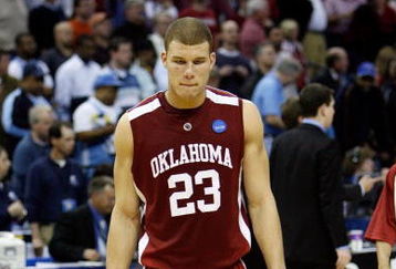 MEMPHIS, TN - MARCH 29:  Blake Griffin #23 of the Oklahoma Sooners walks off the court after losing to the North Carolina Tar Heels during the NCAA Men's Basketball Tournament South Regional Final at the FedExForum on March 29, 2009 in Memphis, Tennessee. The Tar Heels defeated the Sooners 72-60 to advance to the Final Four.  (Photo by Joe Murphy/Getty Images)