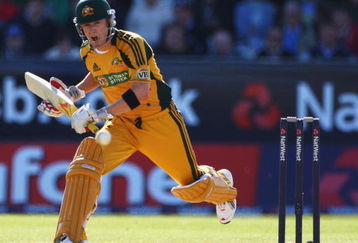 CHESTER-LE-STREET, ENGLAND - SEPTEMBER 20: Michael Clarke of Australia makes a call during the 7th NatWest One Day International between England and Australia at The Riverside on September 20, 2009 in Chester-le-Street, Durham, England.  (Photo by Ryan Pierse/Getty Images)