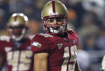 CHESTNUT HILL, MA - NOVEMBER 8: Nick Loury #19 of the Boston College Eagles looks for instruction from the sidelines against the Notre Dame Fighting Irish on November 8, 2008 at Alumni Stadium in Chestnut Hill, Massachusetts.(Photo by Jim Rogash/Getty Images)