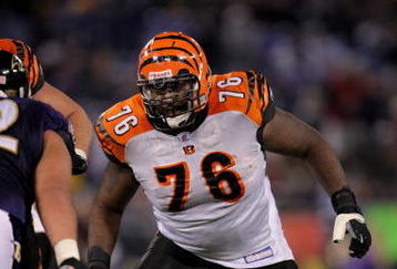 BALTIMORE - NOVEMBER 11:  Offensive tackle Levi Jones #76 of the Cincinnati Bengals plays against the Baltimore Ravens at M&T Bank Staduim on November 11, 2007 in Baltimore, Maryland. Cincinnati defeated Baltimore 21-7. (Photo by Doug Pensinger/Getty Images)