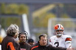 PITTSBURGH, PA - OCTOBER 18: Head coach Eric Mangini of the Cleveland Browns argues with an official during the game against the Pittsburgh Steelers at Heinz Field on October 18, 2009 in Pittsburgh, Pennsylvania. The Steelers defeated the Browns 27-14. (Photo by Joe Robbins/Getty Images)
