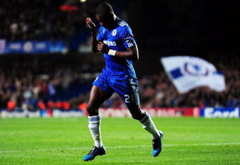 LONDON, ENGLAND - OCTOBER 21:  Salomon Kalou of Chelsea celebrates scoring the second goal during the UEFA Champions League Group D match between Chelsea and Atletico Madrid at Stamford Bridge on October 21, 2009 in London, England.  (Photo by Mike Hewitt/Getty Images)