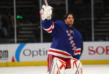 NEW YORK - OCTOBER 14: Henrik Lundqvist #30 of the New York Rangers salutes the crowd after being named first star of the game in a 4-2 win over the Los Angeles Kings at Madison Square Garden on October 14, 2009 in New York, New York. (Photo by Bruce Bennett/Getty Images)