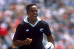 HONG KONG - MARCH 25-26:  Jonah Lomu of New Zealand in action during the 1995 Hong Kong Rugby Sevens March 25-26, 1995 held in Hong Kong. (Photo by Dave Rogers/Getty Images) 