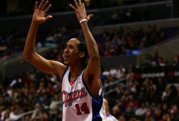 LOS ANGELES, CA - JANUARY 27:  Shaun Livingston #14 of the Los Angeles Clippers reacts to a foul called against him in the game against the Minnesota Timberwolves during the third quarter at the Staples Center on January 27, 2007 in Los Angeles, California. The Timberwolves won 101-87.   NOTE TO USER: User expressly acknowledges and agrees that, by downloading and/or using this Photograph, user is consenting to the terms and conditions of the Getty Images License Agreement.  (Photo by Harry How/Getty Images)
