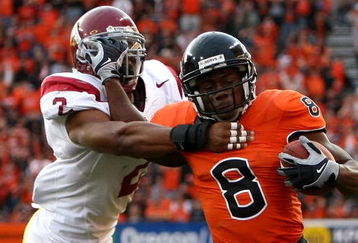 CORVALIS, OR - SEPTEMBER 25:  James Rodgers #8 of the Oregon State Beavers runs for a touchdown against Taylor Mays #2 of the Southern California Trojans at Reser Stadium on September 25, 2008 in Corvalis, Oregon.  (Photo by Jonathan Ferrey/Getty Images)