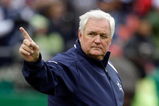 KANSAS CITY, MO - OCTOBER 11:  Head coach Wade Phillips of the Dallas Cowboys gestures prior to the start of the game against the Kansas City Chiefs on October 11, 2009 at Arrowhead Stadiumin Kansas City, Missouri.  (Photo by Jamie Squire/Getty Images)