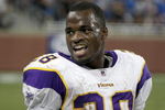 DETROIT - SEPTEMBER 20:  Running back Adrian Peterson #28 of the Minnesota Vikings warms up for the game against the Detroit Lions at Ford Field on September 20, 2009 in Detroit, Michigan. The Vikings won 27-13.  (Photo by Stephen Dunn/Getty Images)