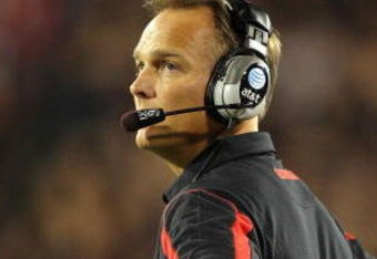 ATHENS, GA - SEPTEMBER 27:  Head coach Mark Richt of the Georgia Bulldogs looks toward the scoreboard late in the game while taking on the Alabama Crimson Tide at Sanford Stadium on September 27, 2008 in Athens, Georgia. Alabama defeated Georgia 41-30.  (Photo by Doug Benc/Getty Images)