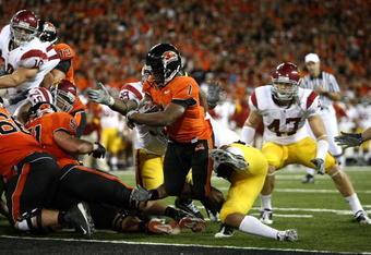 CORVALIS, OR - SEPTEMBER 25:  Jacquizz Rodgers #1 of the Oregon State Beavers scores a touchdown against the Southern California Trojans at Reser Stadium on September 25, 2008 in Corvalis, Oregon.  (Photo by Jonathan Ferrey/Getty Images)