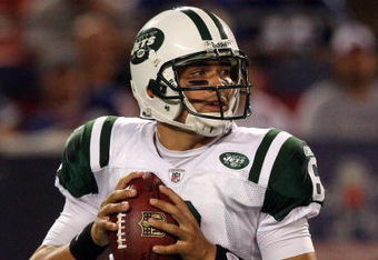 EAST RUTHERFORD, NJ - AUGUST 29:  Mark Sanchez #6 of the New York Jets throws a pass against the New York Giants on August 29, 2009 at Giants Stadium in East Rutherford, New Jersey.  (Photo by Jim McIsaac/Getty Images)