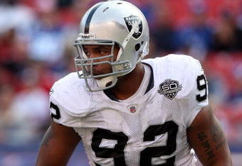 EAST RUTHERFORD, NJ - OCTOBER 11:  Richard Seymour #92 of the Oakland Raiders defends against the New York Giants on October 11, 2009 at Giants Stadium in East Rutherford, New Jersey. The Giants defeated the Raiders 44-7.  (Photo by Jim McIsaac/Getty Images)