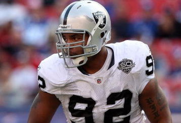 EAST RUTHERFORD, NJ - OCTOBER 11:  Richard Seymour #92 of the Oakland Raiders defends against the New York Giants on October 11, 2009 at Giants Stadium in East Rutherford, New Jersey. The Giants defeated the Raiders 44-7.  (Photo by Jim McIsaac/Getty Images)