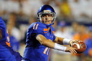 BOISE, ID - SEPTEMBER 3: Quarterback Kellen Moore #6 of the Boise State Broncos sets to throw a pass in the third quarter of the game against the Oregon Ducks at Bronco Stadium on September 3, 2009 in Boise, Idaho. Boise State won the game 19-8. (Photo by Steve Dykes/Getty Images)