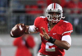 COLUMBUS, OH - OCTOBER 25: Quarterback Terrell Pryor #2 of the Ohio State Buckeyes looks for an open receiver against the Penn State Nittany Lions on October 25, 2008 at Ohio Stadium in Columbus, Ohio.  (Photo by Jamie Sabau/Getty Images)
