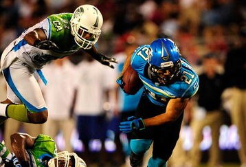 ORLANDO, FL - OCTOBER 22:  Shaud Williams #21 of the Florida Tuskers runs during the game against the California Redwoods at the Florida Citrus Bowl on October 22, 2009 in Orlando, Florida.  (Photo by Sam Greenwood/Getty Images)