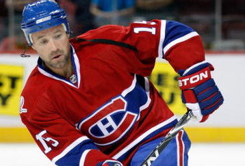 MONTREAL- SEPTEMBER 24:  Glen Metropolit #15 of the Montreal Canadiens skates during the warm-up period prior to the NHL preseason game against the Boston Bruins on September 24, 2009 at the Bell Centre in Montreal, Quebec, Canada.  The Bruins defeated the Canadiens 2-1 in a shootout.  (Photo by Richard Wolowicz/Getty Images)