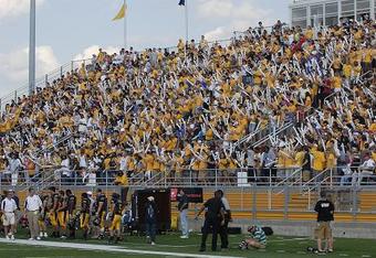 Dix_stadium_crowd2_crop_340x234