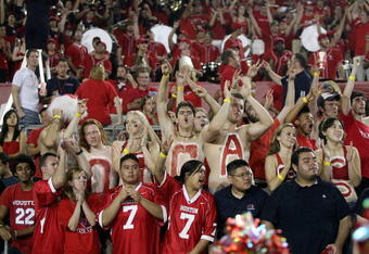 HOUSTON - SEPTEMBER 26: UH fans cheer on the Houston Cougars while the play against the Texas Tech Red Raiders at Robertson Stadium on September 26, 2009 in Houston, Texas.  (Photo by Thomas B. Shea/Getty Images)