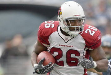SEATTLE - OCTOBER 18:  Beanie Wells #26 of the Arizona Cardinals carries the ball during the game against the Seattle Seahawks on October 18, 2009 at Qwest Field in Seattle, Washington. (Photo by Otto Greule Jr/Getty Images)   