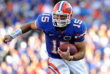 GAINESVILLE, FL - OCTOBER 17: Quarterback Tim Tebow #15 of the Florida Gators rushes upfield against the University of Arkansas Razorbacks October 17, 2009 at Ben Hill Griffin Stadium in Gainesville, Florida.  (Photo by Al Messerschmidt/Getty Images)