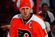 PHILADELPHIA - OCTOBER 22:  Mike Richards #18 of the Philadelphia Flyers warms up before playing the Boston Bruins on October 22, 2009 at Wachovia Center in Philadelphia, Pennsylvania.  (Photo by Jim McIsaac/Getty Images)