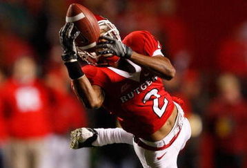 PISCATAWAY, NJ - OCTOBER 16:  Tim Brown #2 of the Rutgers University Scarlett Knights attempts to catch a pass against the University of Pittsburgh Panthers on October 16, 2009 at Rutgers Stadium in Piscataway, New Jersey.  (Photo by Jared Wickerham/Getty Images)