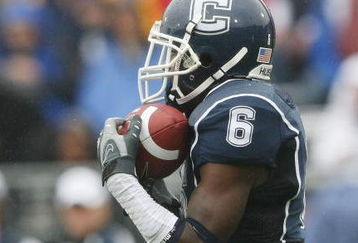 EAST HARTFORD, CT - SEPTEMBER 12:  Jasper Howard #6 of the Connecticut Huskies returns a punt against the North Carolinia Tar Heels on September 12, 2009 at Rentschler Field in East Hartford, Connecticut.  (Photo by Elsa/Getty Images)