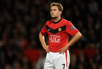 MANCHESTER, ENGLAND - SEPTEMBER 23:  Michael Owen of Manchester United in action during the Carling Cup Third Round match between Manchester United and Wolverhampton Wanderers at Old Trafford on September 23, 2009 in Manchester, United Kingdom.  (Photo by Laurence Griffiths/Getty Images)