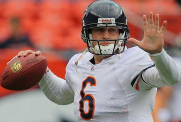 DENVER - AUGUST 30:  Quarterback Jay Cutler #6 of the Chicago Bears warms up prior to the preseason game against the Denver Broncos at INVESCO Field at Mile High on August 30, 2009 in Denver, Colorado.  (Photo by Doug Pensinger/Getty Images)