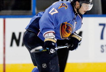 ATLANTA - SEPTEMBER 21:  Ilya Kovalchuk #17 of the Atlanta Thrashers against the Carolina Hurricanes during a preseason game at Philips Arena on September 21, 2009 in Atlanta, Georgia.  (Photo by Kevin C. Cox/Getty Images)