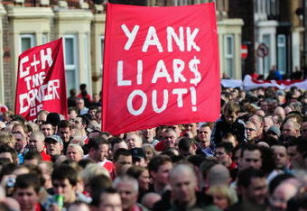 LIVERPOOL, ENGLAND - OCTOBER 25:  Liverpool fans protest against the Club's owners prior to the Barclays Premier League match between Liverpool and Manchester United at Anfield on October 25, 2009 in Liverpool, England.  (Photo by Michael Regan/Getty Images)
