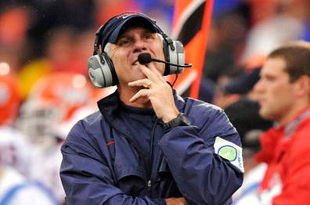 COLUMBUS, OH - SEPTEMBER 26:  Head coach Ron Zook of the Illinois Fighting Illini looks up at the scoreboard in the fourth quarter of a game against the Ohio State Buckeyes at Ohio Stadium on September 26, 2009 in Columbus, Ohio. Ohio State defeated Illinois 30-0. (Photo by Jamie Sabau/Getty Images)