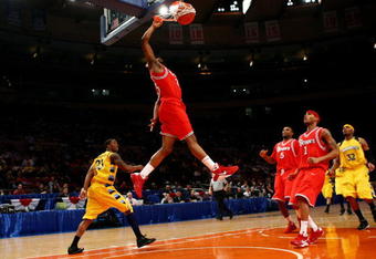 NEW YORK - MARCH 11: Paris Horne #23 of the St. John's Red Storm dunks the ball against the Marquette Golden Eagles during the second round of the Big East Tournament at Madison Square Garden on March 11, 2009 in New York City.  (Photo by Chris McGrath/Getty Images)