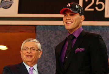 NEW YORK - JUNE 25:  NBA Commissioner David Stern poses for a photograph with the first overall draft pick by the Los Angeles Clippers,  Blake Griffin during the 2009 NBA Draft at the Wamu Theatre at Madison Square Garden June 25, 2009 in New York City. NOTE TO USER: User expressly acknowledges and agrees that, by downloading and/or using this Photograph, User is consenting to the terms and conditions of the Getty Images License Agreement.  (Photo by Jim McIsaac/Getty Images)