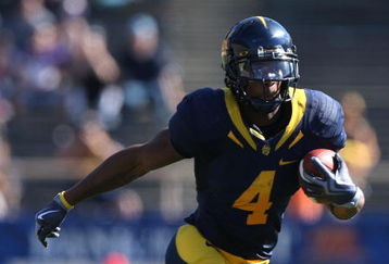 BERKELEY, CA - OCTOBER 24: Jahvid Best #4 of the California Golden Bears runs against the Washington State Cougars at California Memorial Stadium on October 24, 2009 in Berkeley, California.  (Photo by Jed Jacobsohn/Getty Images)