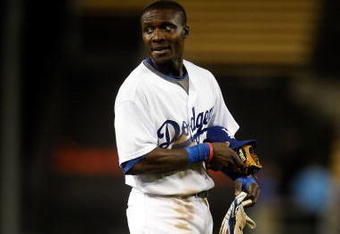 LOS ANGELES, CA - SEPTEMBER 14:  Orlando Hudson #13 of the Los Angeles Dodgers plays against the Pittsburgh Pirates at Dodger Stadium on September 14, 2009 in Los Angeles, California.  (Photo by Jeff Gross/Getty Images)